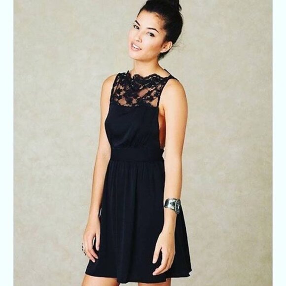 Free People Tea For Two Black Cocktail Lace Neck Mini Dress LG - Picture 3 of 8